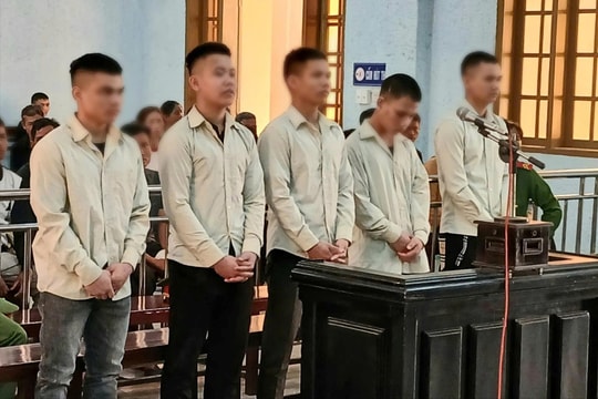 Mâu thuẫn với con, nhóm côn đồ đến nhà đánh người cha tử vong