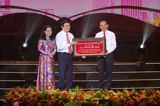 TP.HCM tôn vinh 60 cá nhân tiêu biểu