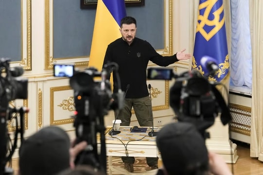 Ukraine chỉ sẵn sàng đàm phán trực tiếp với Nga sau khi ngừng bắn hoàn toàn