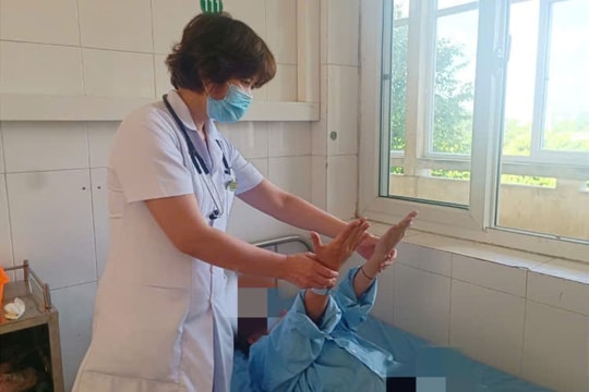 Sa chân “bóng cười”, đời chan nước mắt