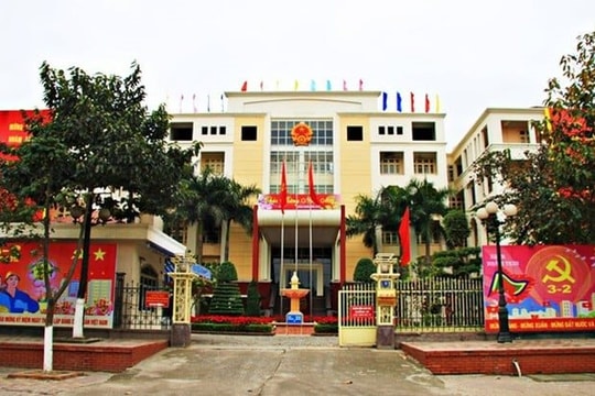 Chấm dứt nhiệm vụ của chủ tịch quận, huyện từ 1/7/2025