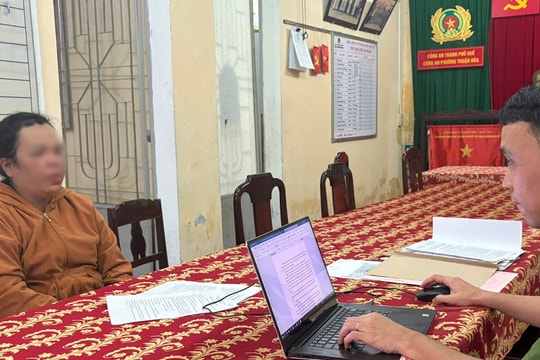 Đặt làm “sổ hồng” giả rồi đi cầm cố 200 triệu đồng