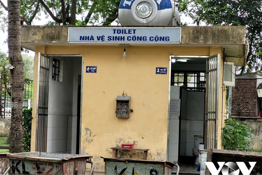 Hà Nội: Khẩn trương khắc phục tình trạng nhà vệ sinh công cộng xuống cấp