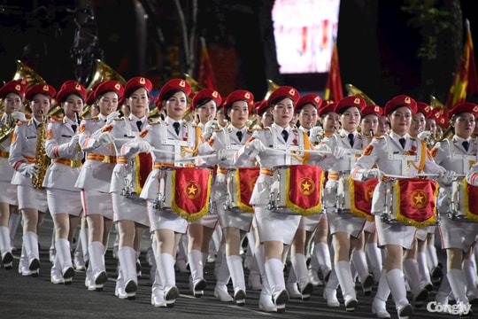 Toàn cảnh buổi sơ duyệt cấp Nhà nước diễu binh, diễu hành mừng Đại lễ 30/4