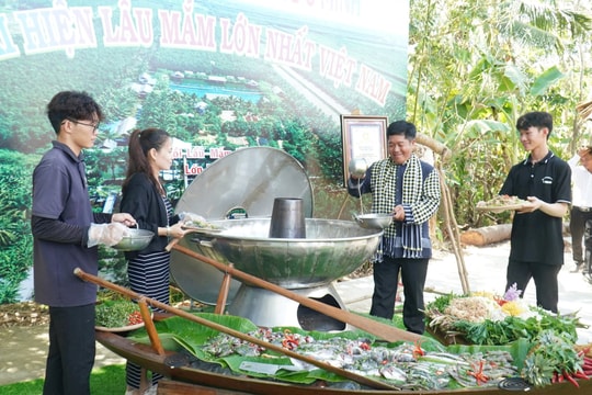 Đặc sắc Ngày hội “Hương rừng U Minh” năm 2025