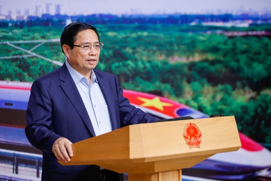 Thủ tướng chủ trì phiên họp thứ hai Ban Chỉ đạo các dự án đường sắt