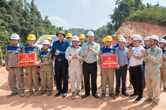 Đào tạo nhân lực “thực chiến” ngay trên công trường cao tốc Đồng Đăng - Trà Lĩnh