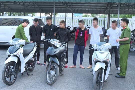 Triệu tập nhóm thanh, thiếu niên đi xe máy lạng lách, trêu chọc người đi đường