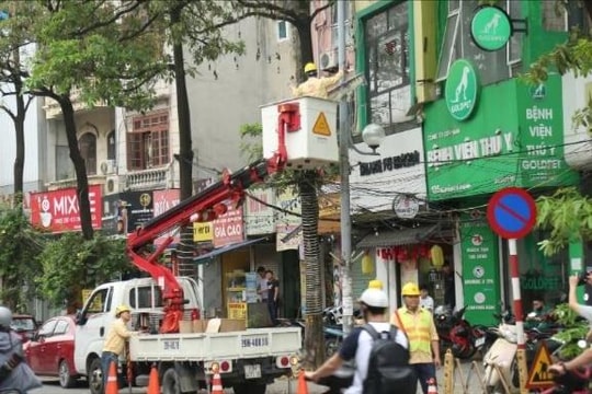 Hà Nội chỉnh trang hạ tầng đô thị chào mừng 50 năm Ngày Giải phóng miền Nam