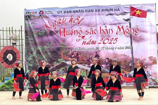 Hương sắc bản Mông