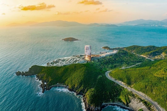 “Đập hộp” Mercedes-Benz siêu sang khi sở hữu dinh thự Villa Le Corail, A Gran Meliá Hotel