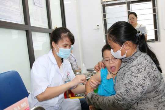 Hà Nội: Số ca mắc sởi bắt đầu có xu hướng chững lại, giảm nhẹ