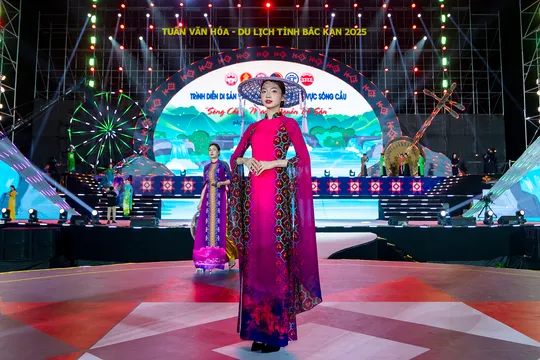 Vũ Thảo Giang gây ấn tượng tại chương trình "Sông Cầu - Mạch nguồn di sản"