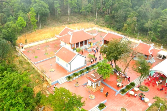 Khánh thành Đền thờ Anh hùng liệt sĩ tại hồ Kẻ Gỗ