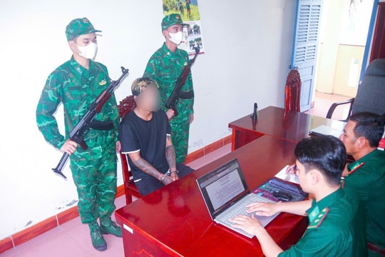 Đang trên đường vận chuyển ma túy thì bị bắt