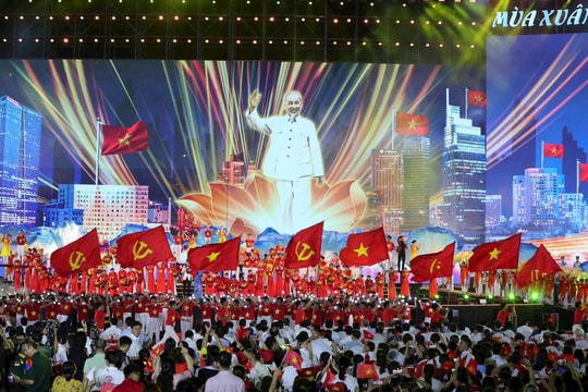 Tổng Bí thư Tô Lâm dự Chương trình nghệ thuật đặc biệt Mùa Xuân thống nhất