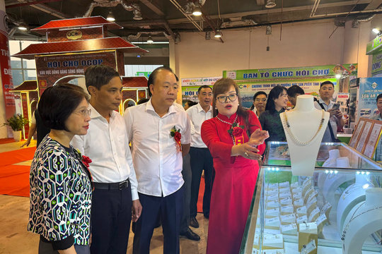 Sôi động Hội chợ OCOP khu vực Đồng bằng sông Hồng – Quảng Ninh 2025
