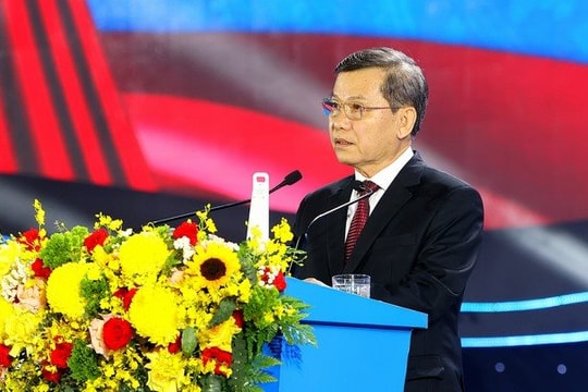 Bí thư Trung ương Đảng, Chánh án TANDTC Lê Minh Trí dự Lễ kỷ niệm 50 năm Ngày Giải phóng miền Nam tại Trà Vinh