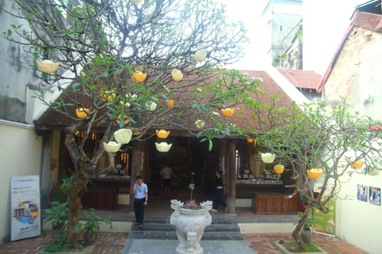 Triển lãm "Lấp lánh phố nghề" - tôn vinh nghề kim hoàn truyền thống