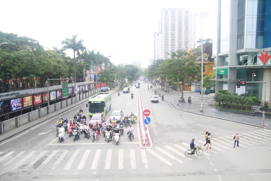 Hình ảnh giao thông Hà Nội ngày đầu nghỉ lễ 30/4