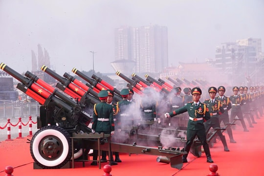 Hình ảnh ấn tượng diễu binh, diễu hành mừng Đại lễ 30/4