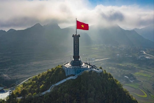 Cột Cờ Lũng Cú: Điểm tựa, niềm tự hào nơi địa đầu Tổ quốc