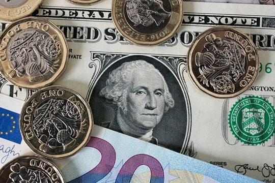 Tỷ giá USD ngày 2/5: Đồng USD vượt mốc 100