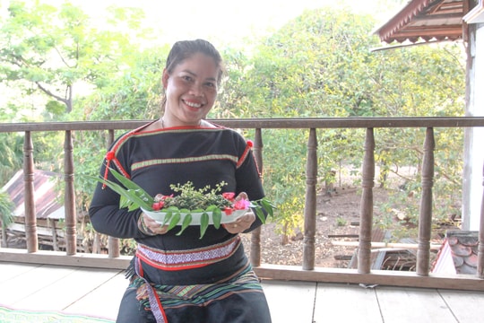 Gỏi lá mì - Món ăn độc đáo của người Gia Rai