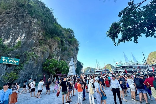 Hạ Long đón 580.000 lượt khách trong 4 ngày nghỉ lễ