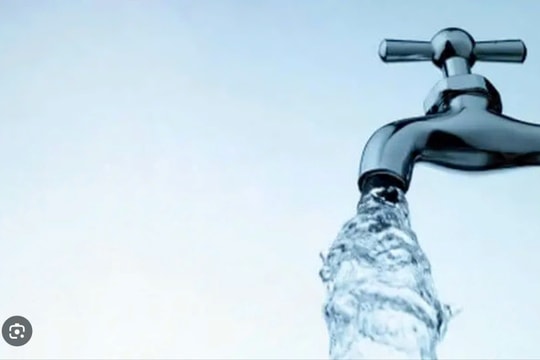 Hà Nội: Không để xảy ra tình trạng thiếu nước sạch cho người dân