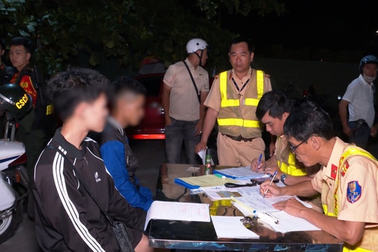 Đẩy mạnh kiểm soát tệ nạn đua xe và cổ vũ đua xe trái phép