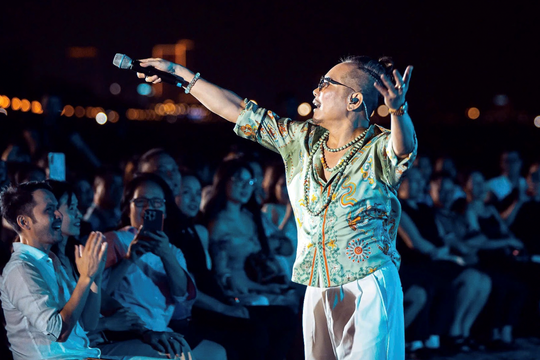 “Du Ca: Về với biển” – Jimmii Nguyễn mang âm nhạc, sách và cảm xúc về với Cửa Lò