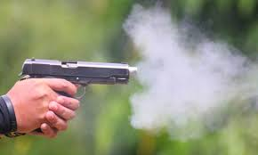 Tạm giữ hình sự 3 nghi phạm truy sát bằng súng giữa ban ngày