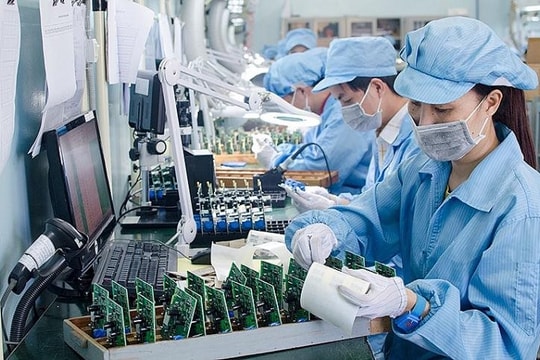 Việt Nam thu hút lượng FDI đăng ký tăng gần 40% trong 4 tháng đầu năm