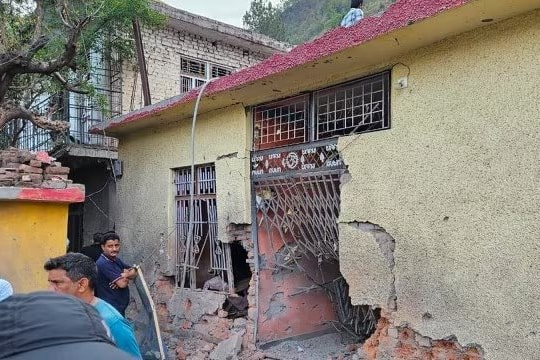 Pháo kích dữ dội, Pakistan tuyên bố bắn rơi 5 máy bay của Ấn Độ