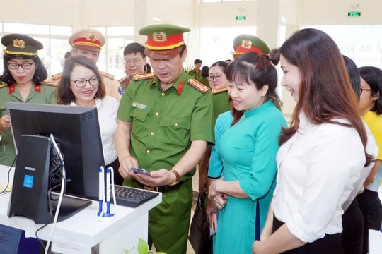 Bà Rịa - Vũng Tàu xem xét miễn phí tất cả thủ tục nộp trực tuyến