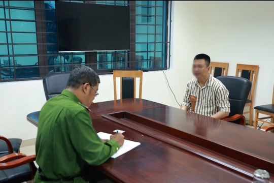 Đối tượng truy nã đặc biệt tại Quảng Trị ra đầu thú