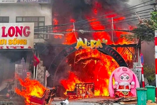 Hải Phòng: Cháy tại quán pub Mlem ở đảo Cát Bà