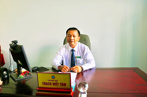 Vị Chánh án huyện vững vàng chuyên môn, tận tụy trong công việc