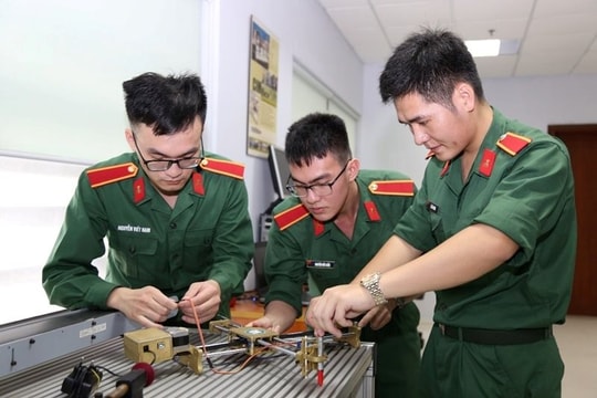 Chính sách của Nhà nước đối với tổ hợp công nghiệp quốc phòng