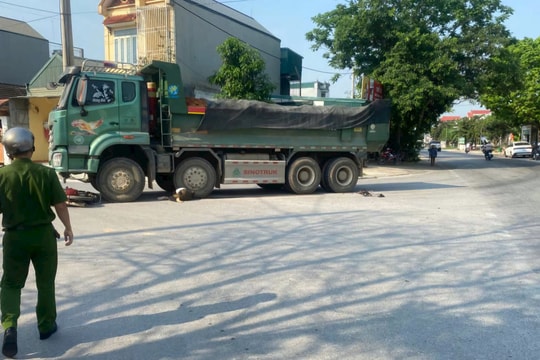 Người phụ nữ tử vong thương tâm dưới gầm xe tải