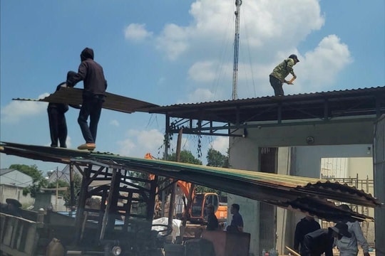 Cưỡng chế tháo dỡ nhà, vật kiến trúc phục vụ dự án đường Hồ Chí Minh