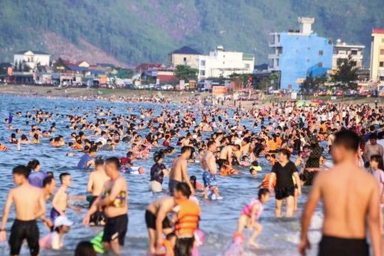 Du lịch Hà Tĩnh bứt tốc, bán lẻ “vào guồng”