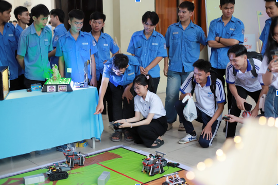 Thúc đẩy sự phát triển của nữ sinh trong lĩnh vực STEM