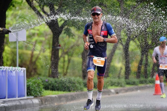 IRONMAN 70.3 Đà Nẵng 2025: Kết thúc rực cháy, khởi đầu vươn xa