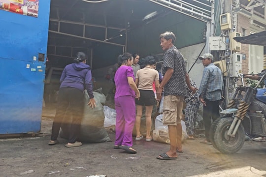 Cháy công ty in ấn, nhiều tài sản bị thiêu rụi