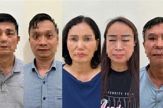 Khởi tố nguyên Cục trưởng Cục An toàn thực phẩm (Bộ Y tế) cùng 4 đồng phạm