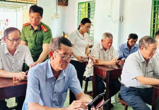 Ninh Thuận: Người dân tham gia góp ý sửa đổi, bổ sung một số điều của Hiến pháp năm 2013