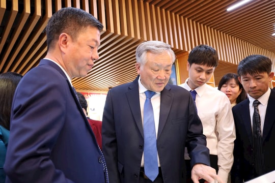 Ra mắt Tủ sách điện tử Chủ tịch Hồ Chí Minh