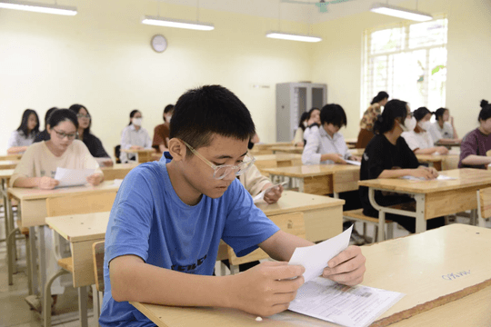 Để được xét tuyển vào lớp 10 trường công lập ở Hà Nội, cần lưu ý những nguyên tắc nào?